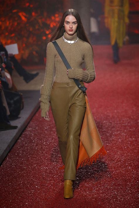 spot profumo hermes 2018|Hermès RTW Fall 2018 .